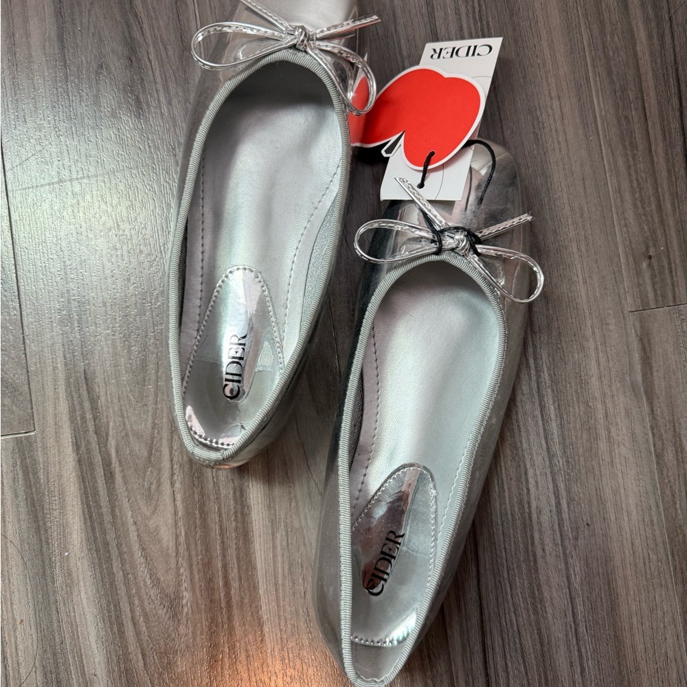 Cider Metallic Silver Loafers
